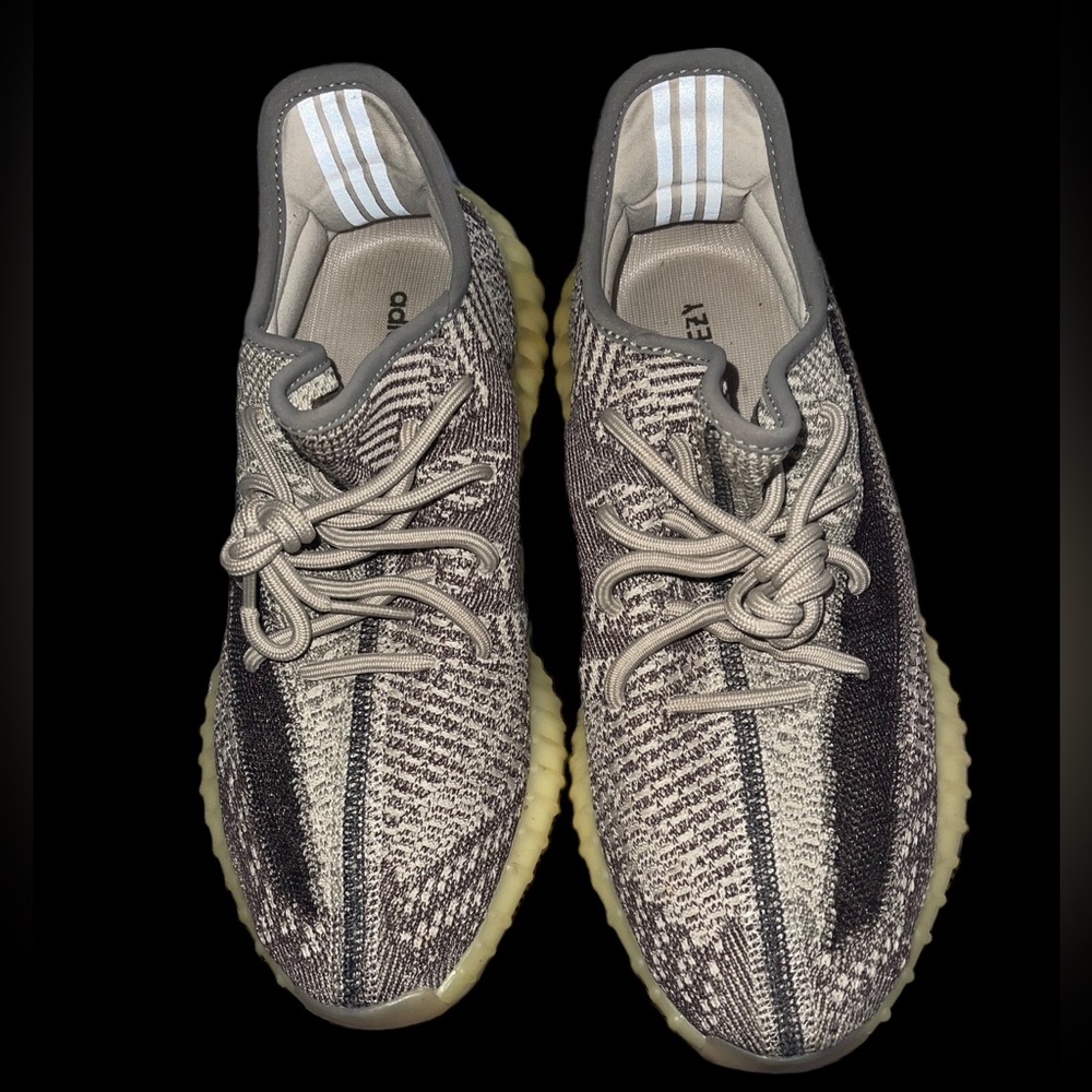 Men’s Yeezy Size 9 Zyon’s
